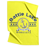 Fleece_Blanket_Plush_Battle_Lake_Yell_V_Blanket_Top_Bottom_Folds_Mockup.png